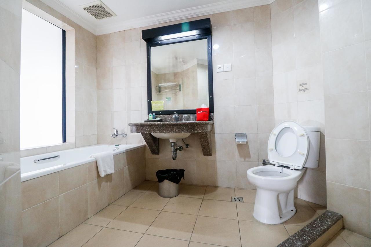 Reddoorz Premium @ Bukit Damai Indah Hotel Balikpapan  Eksteriør billede