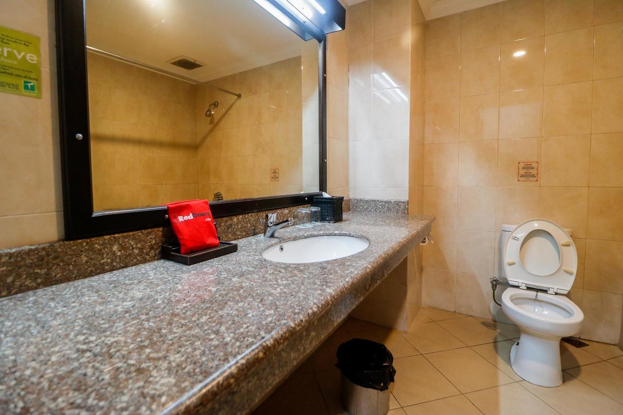 Reddoorz Premium @ Bukit Damai Indah Hotel Balikpapan  Eksteriør billede